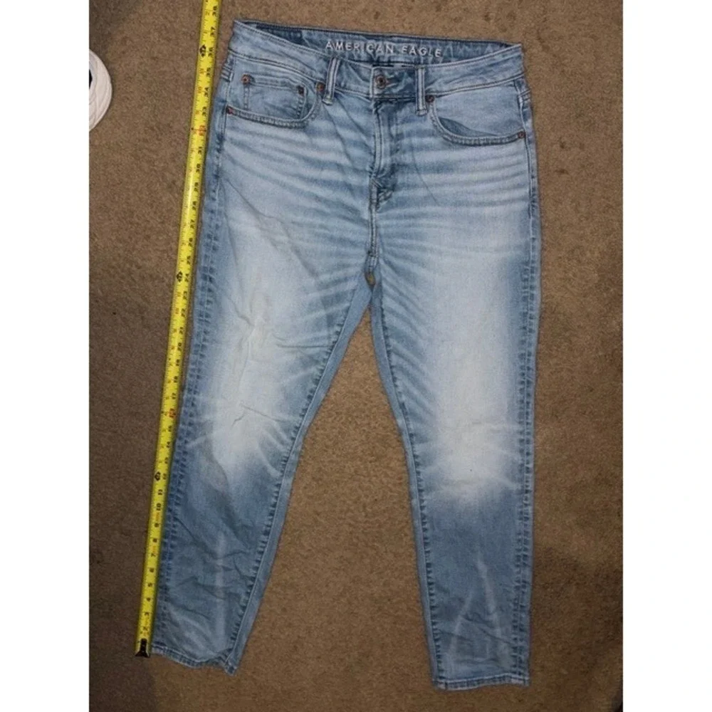American Eagle Mens Athletic Fit Light Wash Airflex+ Jeans 30x30‎ T01-23